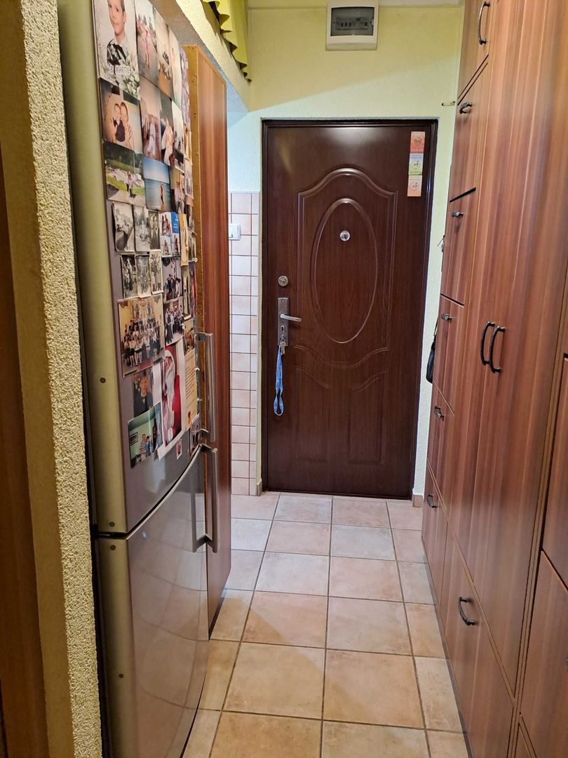 BRASADAS vinde ap 2 cam la etajul 3 in 14 Mai. - Poză 3