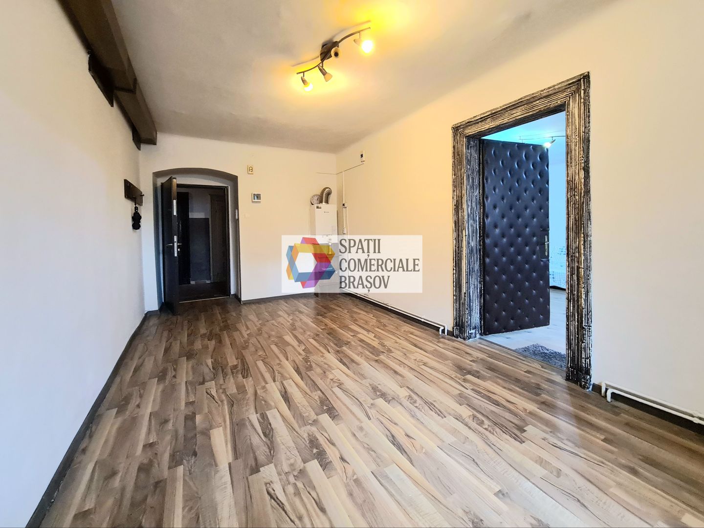 Spatiu birouri de vânzare Brasov - 55 mp  # Plus - Imo. ro - Poză 1