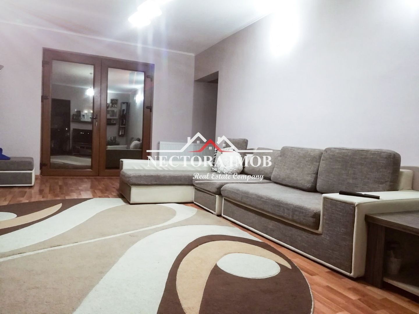 Casa cu etaj 5 camere, 3 bai, 137 mp utili + 961 mp teren, LES,utilata - Poză 7
