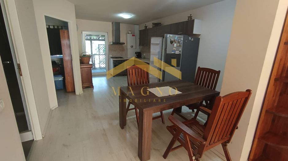 CASA SPATIOASA CU 4 CAMERE CARTIER GRADISTE - Poză 10