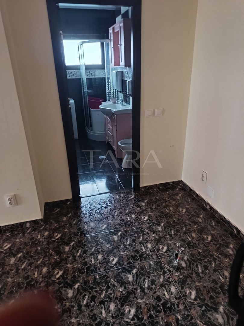 Apartament de vânzare, zona Subcetate, parcare inclusă. - Poză 4