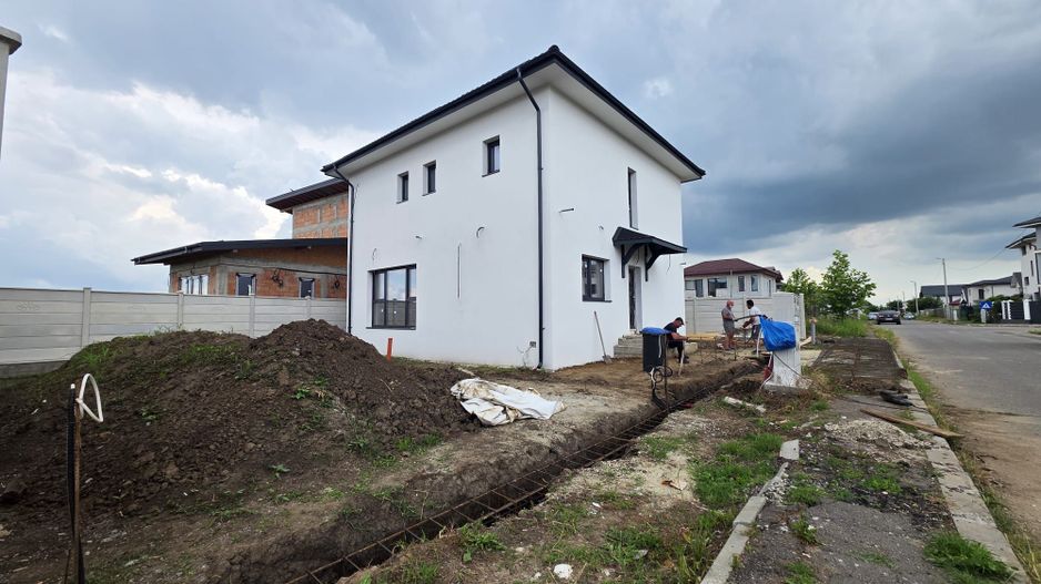 Vilă individuală în Tunari – 5 camere, curte privată - Poză 39