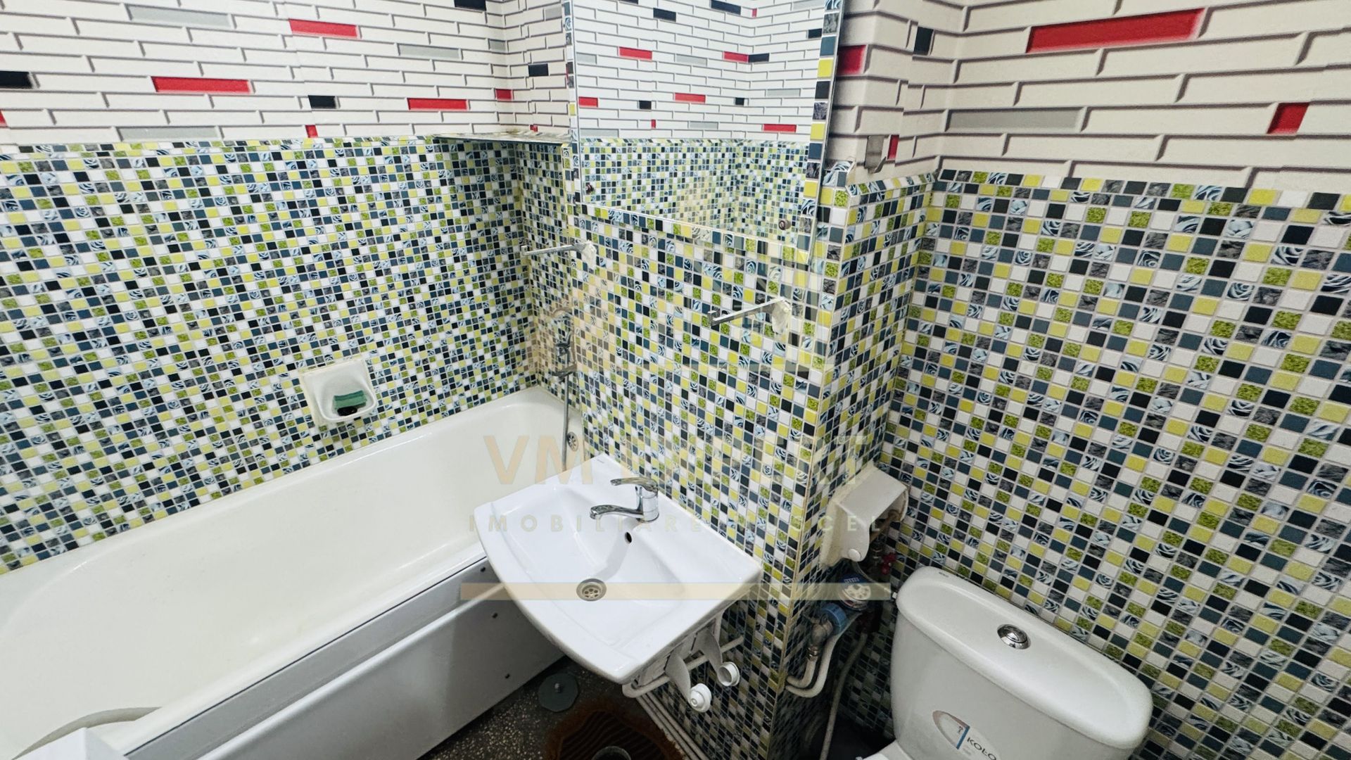 APARTAMENT 2 CAMERE ETAJ 4 CAMPULUNG VIȘOI - Poză 12