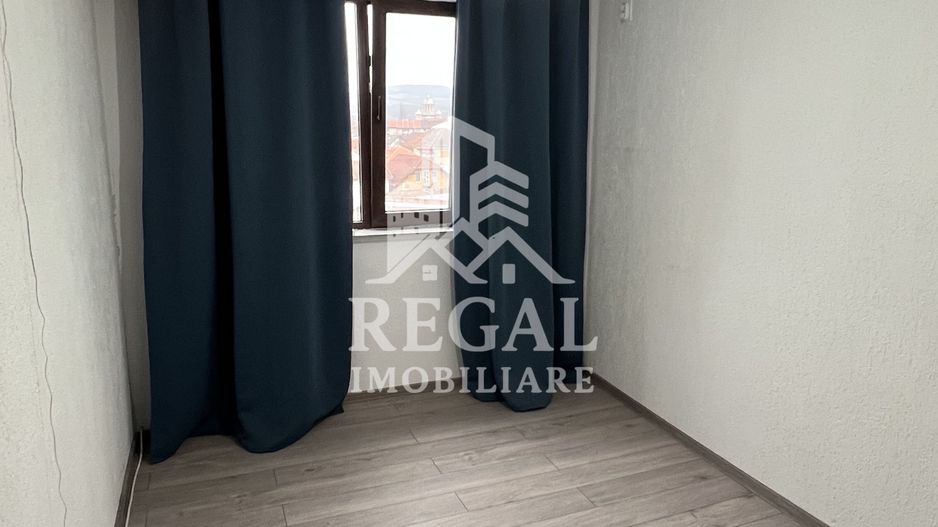 PRET NOU - Cameră de cămin cu baie proprie – Piața Obor etaj 3/4 - Poză 1