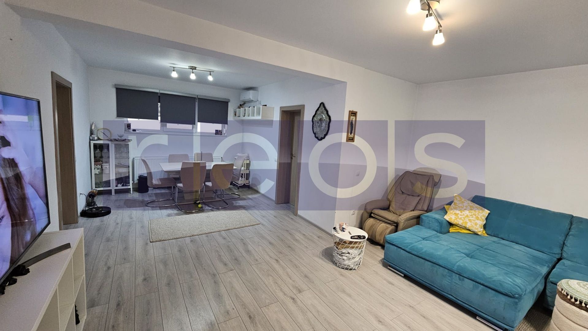 DE VANZARE CASA ZONA CARTIER LATIN | P+1 | GARAJ 2 MASINI | PANOURI - Poză 1