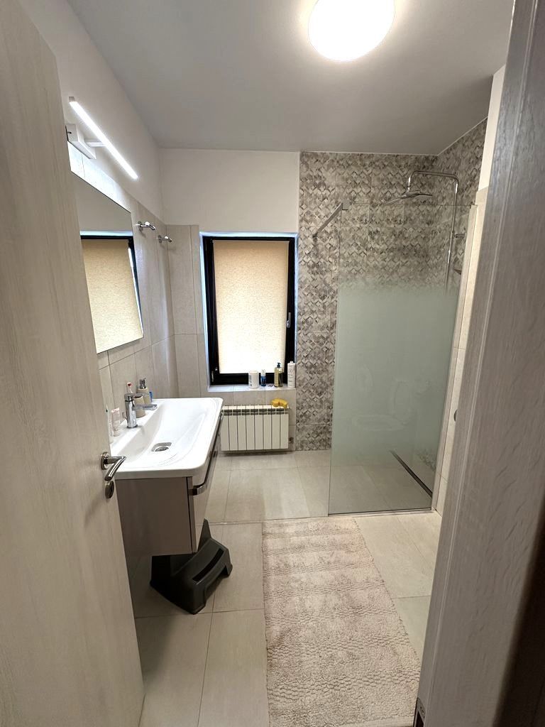 Vilă de vânzare | Bucurestii Noi | 5 camere | Garaj - Poză 16