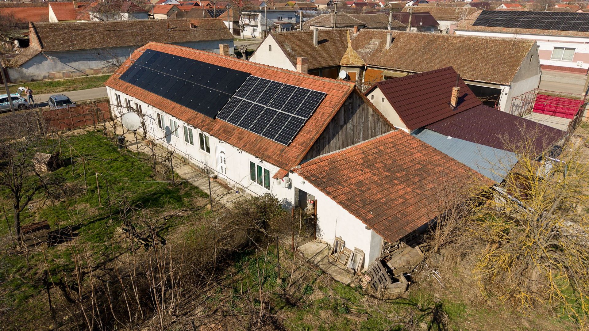Casă  Sântana cu 3 camere și panouri fotovoltaice - Poză 11