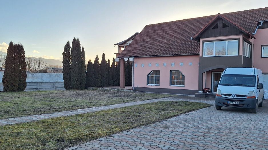 Casa singur in curte curte spatioasa zona Bartolomeu/Stupini - Poză 2