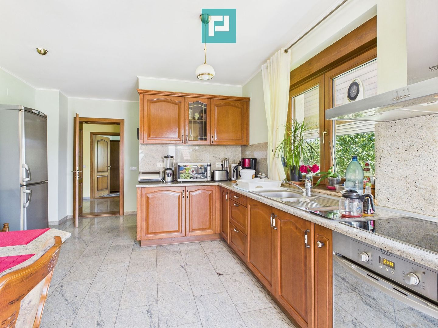 Casă cochetă în Sânleani - Cartierul Florilor - Poză 7