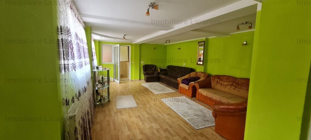Casa individuala cu 2 apartamente, 6 camere,teren 403 mp,ASTRA. - Poză 8