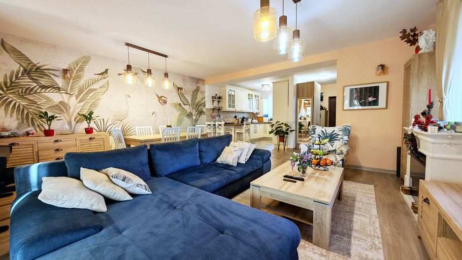 Prima inchiriere, vila cocheta, cu accente exotice - Poză 3