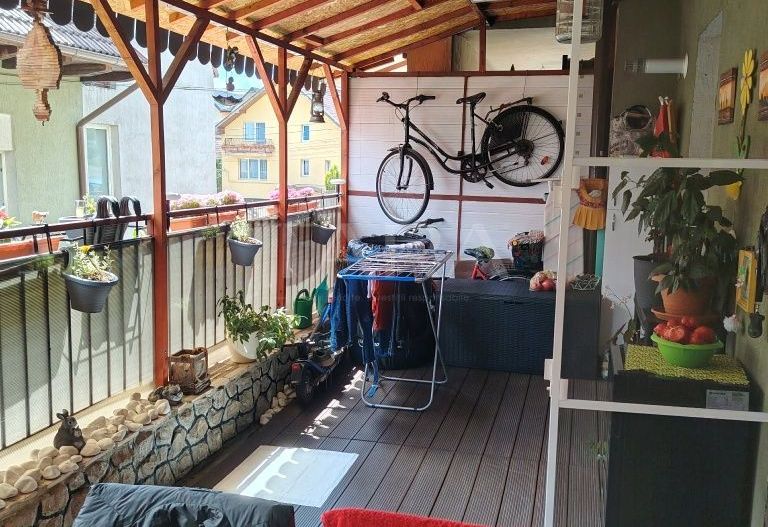 Apartament spațios cu terasă de 20 mp – zonă de case, liniște totală. - Poză 3