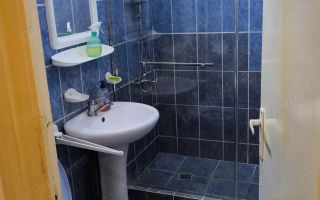 Vând apartament doua camere decomandate zona centrala - Poză 4