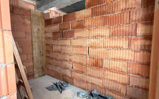 Duplex la rosu - 3 dormitare- Dumbravita - Poză 10