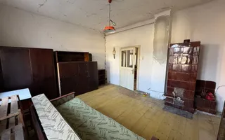 Teren și casă de vânzare în Miercurea Ciuc (central, strada Leliceni) - Poză 21