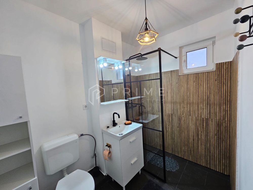 DE ÎNCHIRIAT: Apartament 3 Camere, Modern & Renovate Recent – Zona Tud - Poză 2