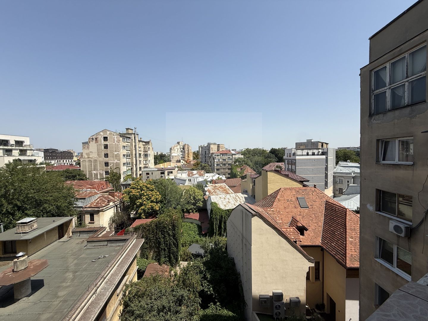 Cismigiu | Apartament cu 2 balcoane – acces din sufragerie si dormitor - Poză 13
