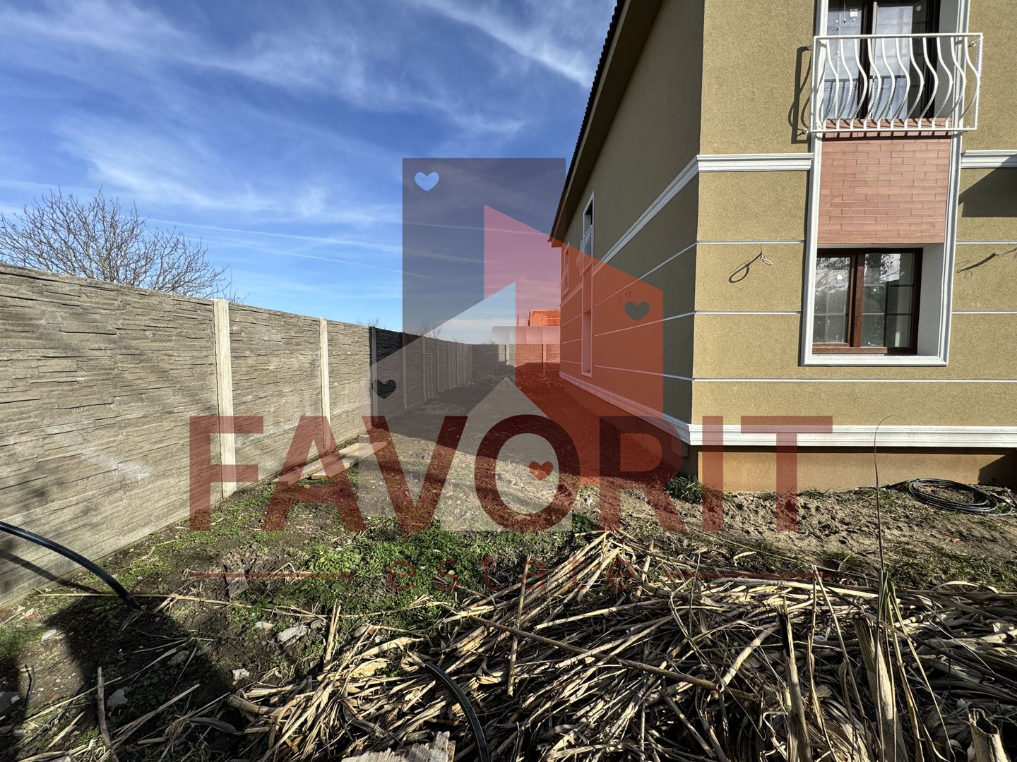 Casa Individuala in Mosnita. La asfalt. Cu Carport - Poză 3