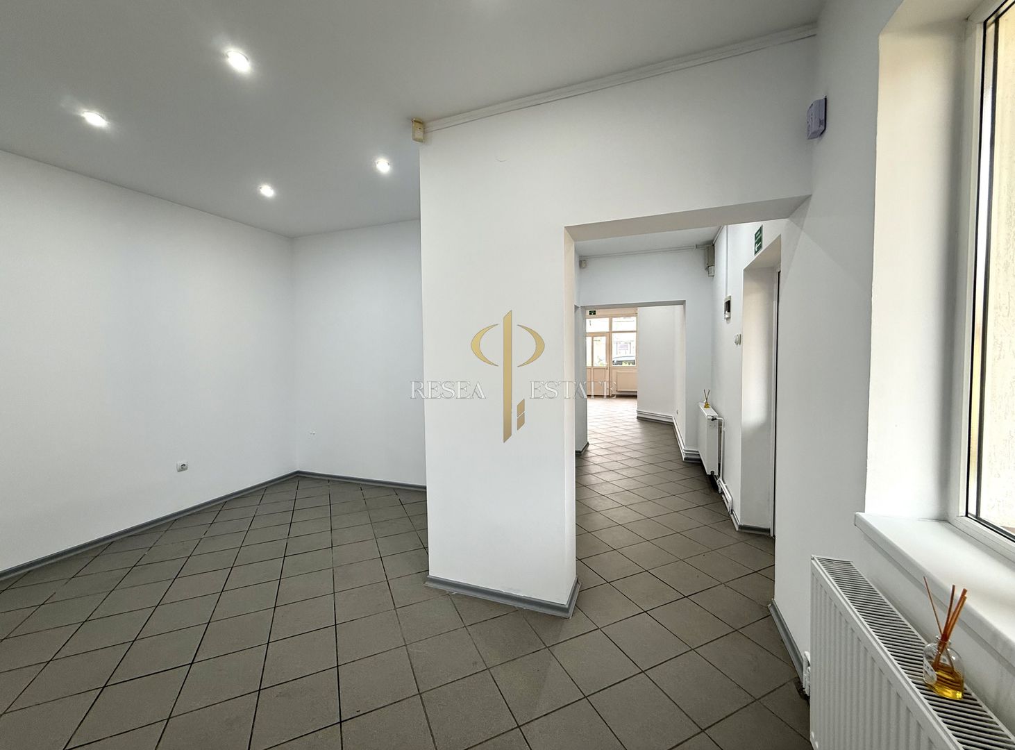 Spațiu Comercial| 55 mp | zona Bălcescu - Ciprian Porumbescu - Poză 4