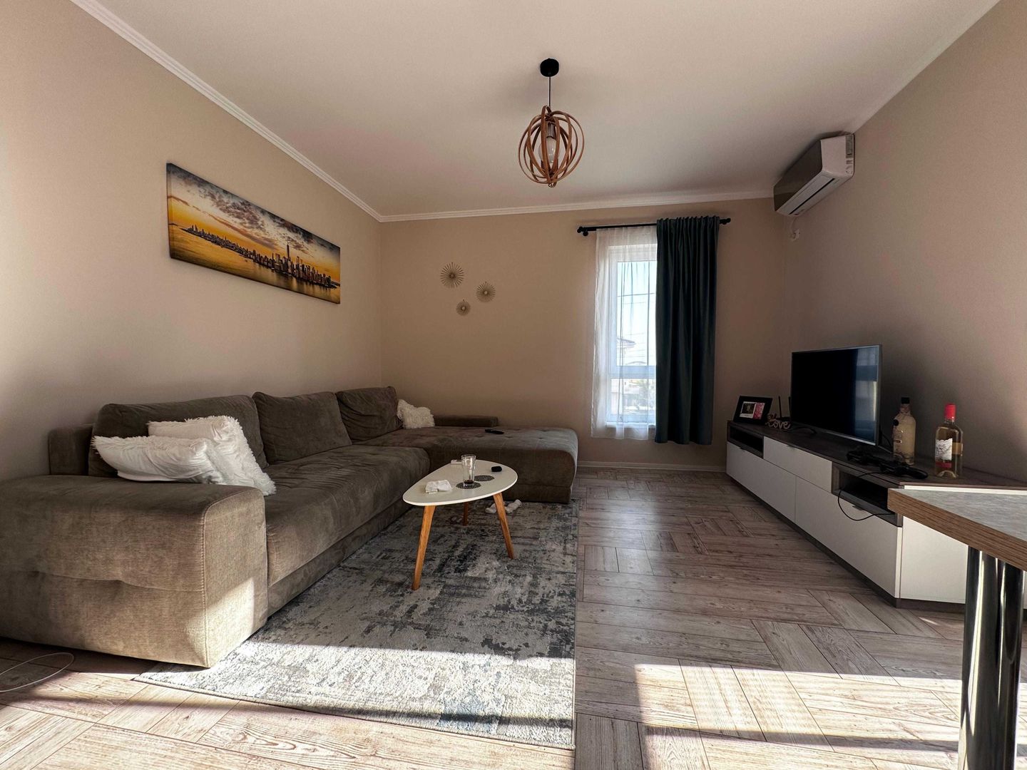 Braytim | 2 Camere | Etaj 1 | Centrala proprie | Mobilat si Utilat - Poză 1