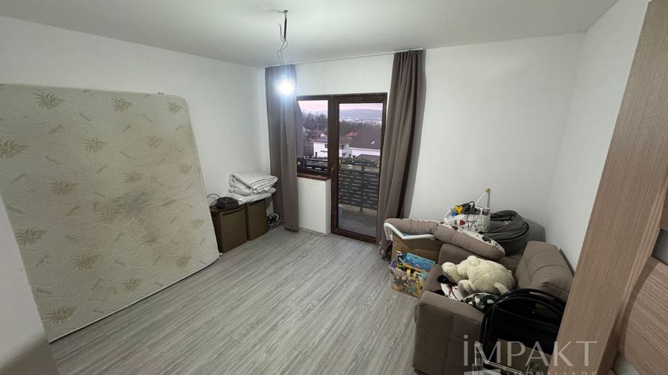 Duplex cu 4 Dormitoare | Incalzire Pardoseala | 3 Bai | Intrare Dezmir - Poză 15