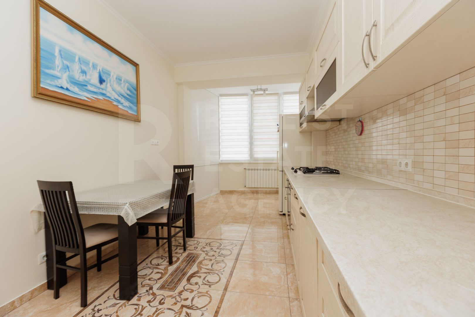 Chirie, apartament, 3 camere, str. Sfatul Ţării, Centru - Poză 2