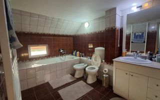 Casa 8 camere | 308mpu | 2 Apartamente | Selimbar - Poză 20