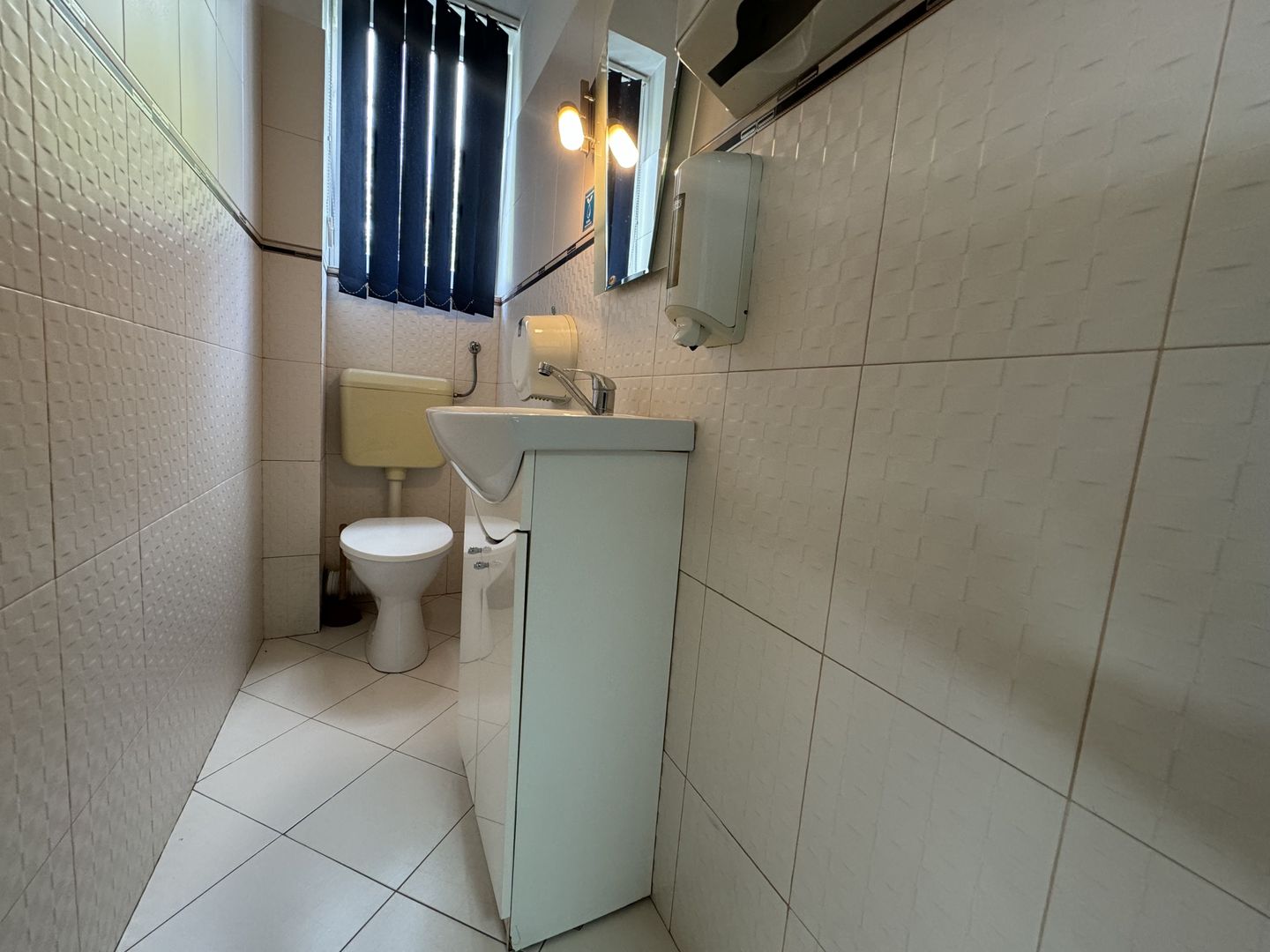 Clădire Multifuncțională de Vânzare în Târgu Mureș, Zona Gării - Poză 15