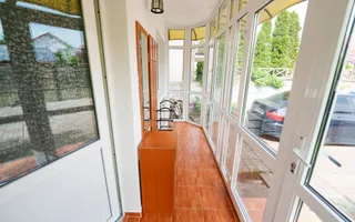 Oaza de liniste in Bariera Valcii – casa P+1 cu terasa, curte si acces securizat - Poză 26