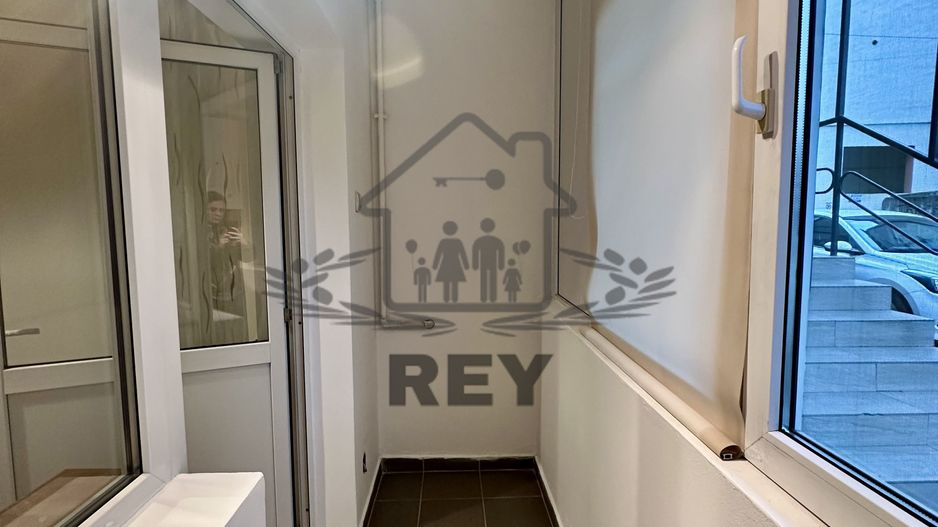 Apartament 4 camere cu garaj zona Strand- V.Aurie - Poză 18