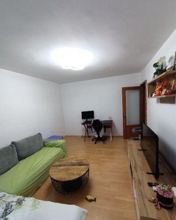 APARTAMENT MODERN MOBILAT & UTILAT BLOC 1982 ETAJ 2/4 GORJULUI METROU - Poză 2
