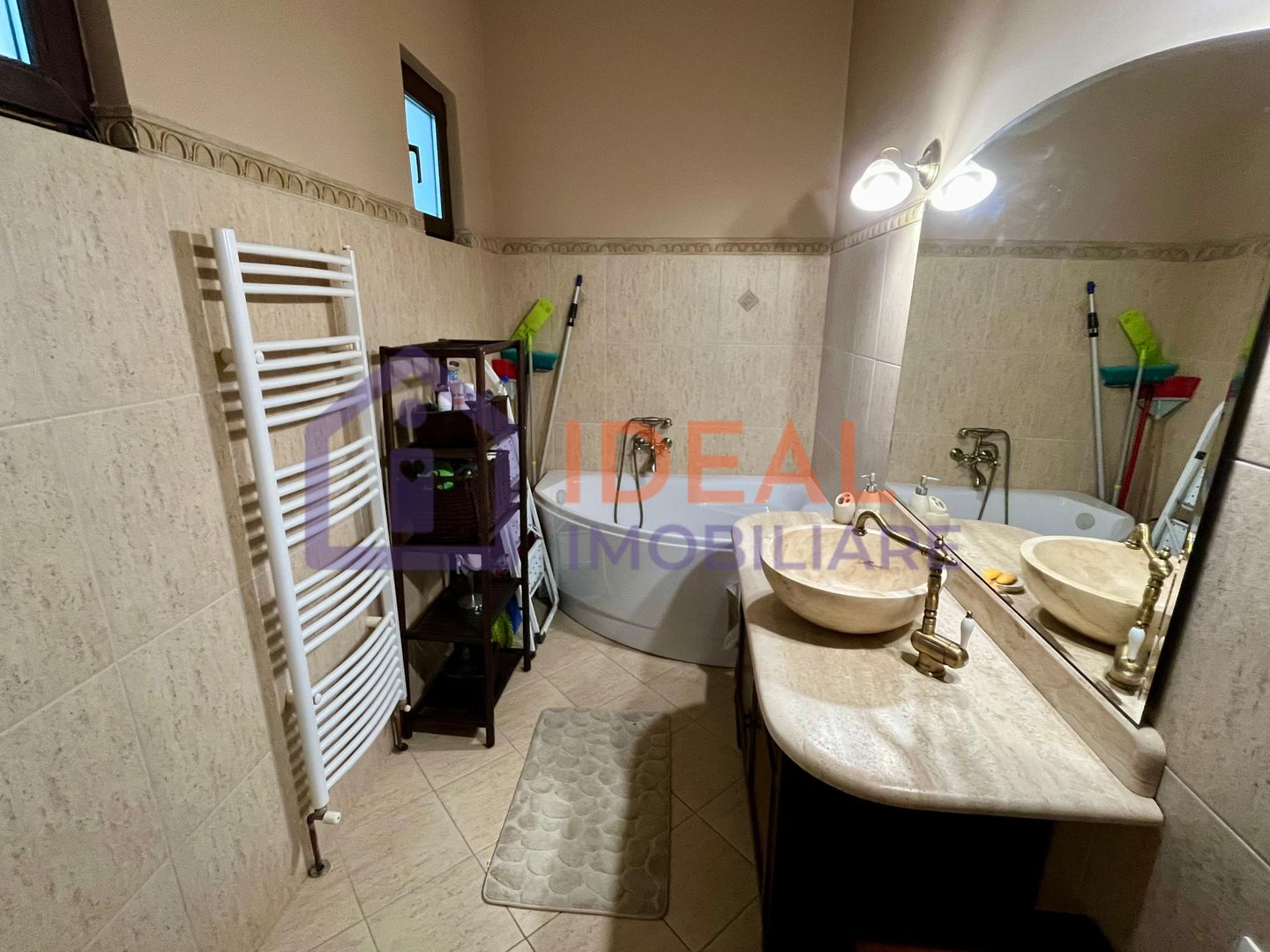 Apartament 2 camere spațios și luminos de vânzare – zonă ultracentrală - Poză 11