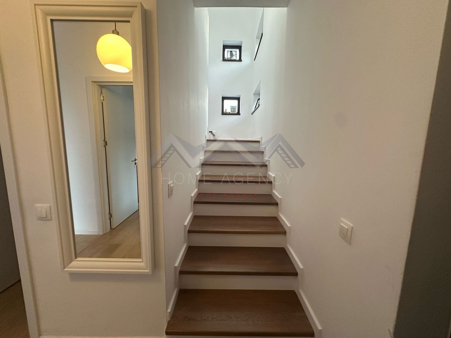 Casă P+1+pod de vânzare – 3 dormitoare, zona 23 August Otopeni, ansamblu - Poză 3