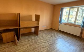 Apartament de vanzare 2 camere , etaj 1 - zona Piata Revolutiei - Poză 1