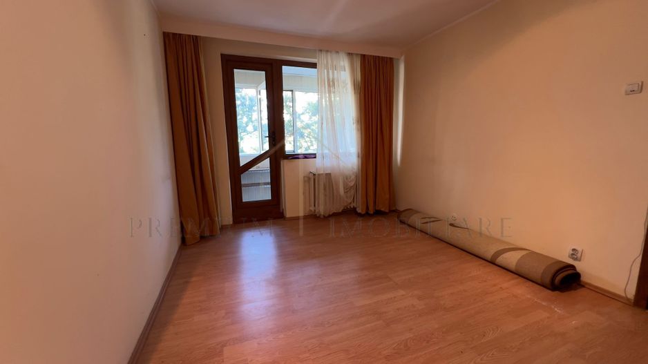 De vanzare apartament 2 camere zona de sus - Poză 1