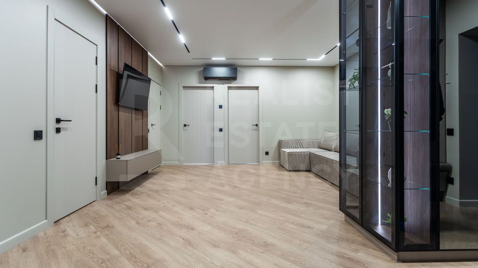 Vânzare, apartament, 3 camere+living, str. Ion Buzdugan, Buiucani - Poză 2