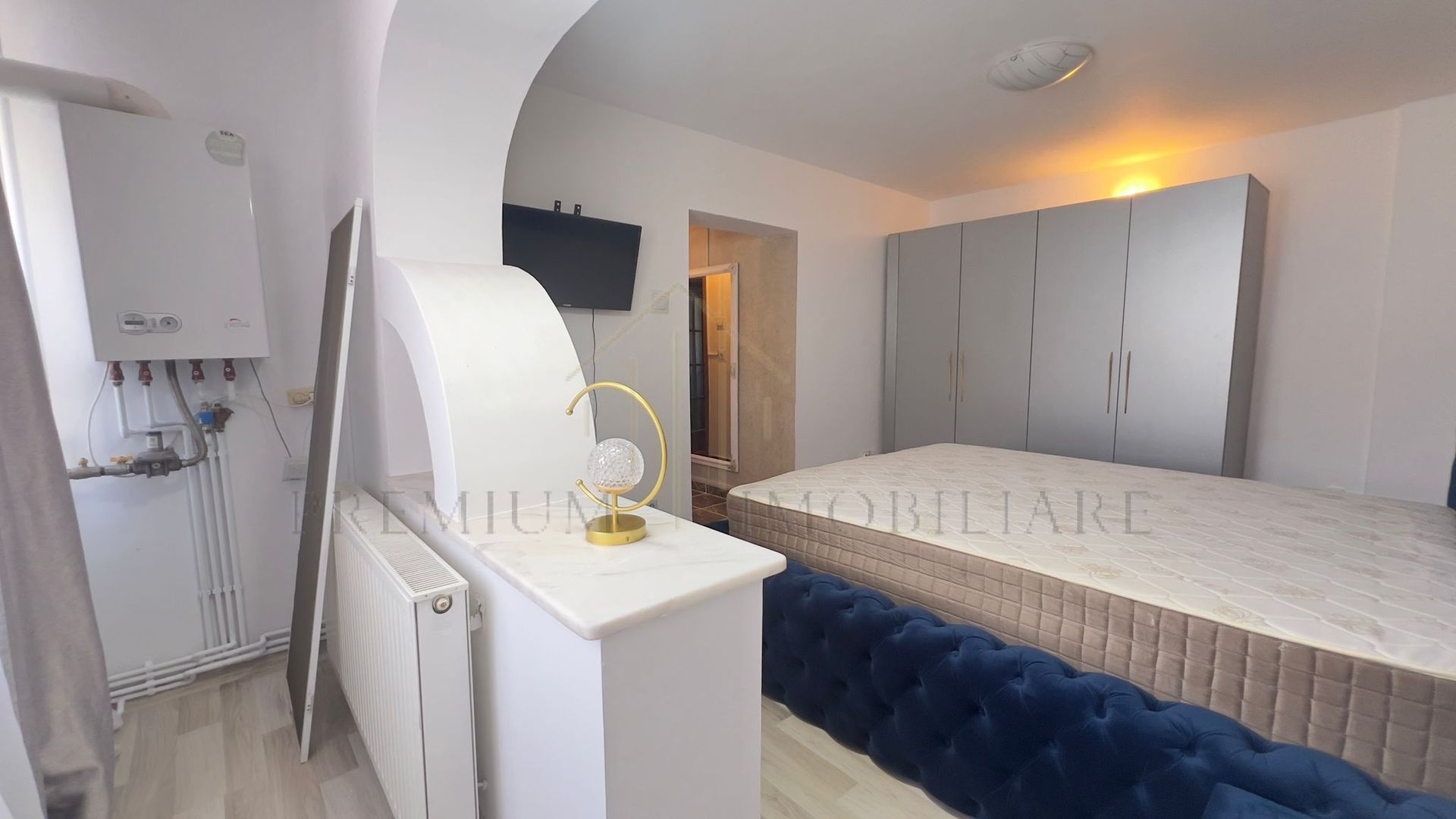 Garsoniera confort 1 - Zona de sus - Bloc nou - Poză 3