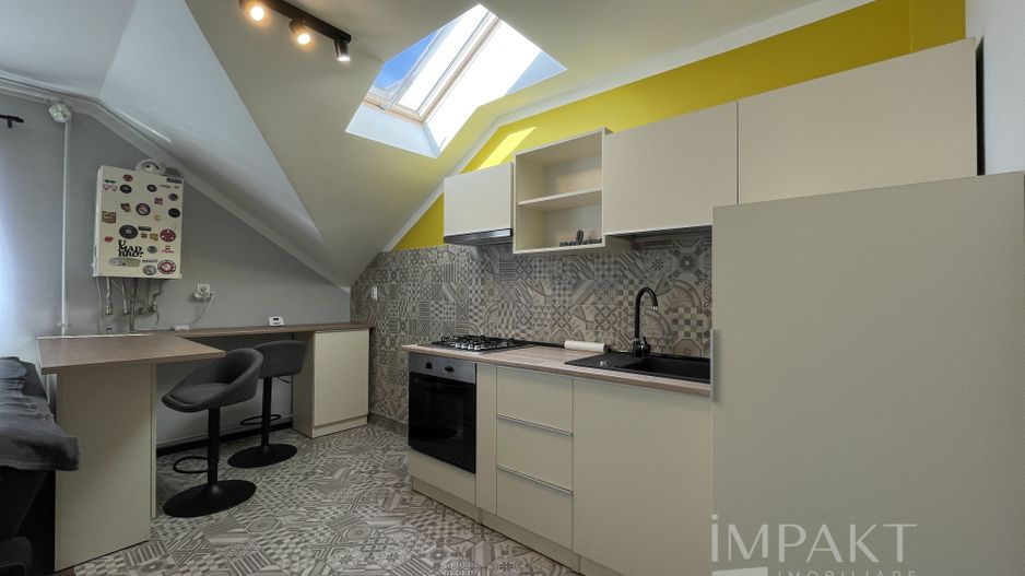 Apartament de închiriat cu 3 camere și parcare exterioară! - Poză 3