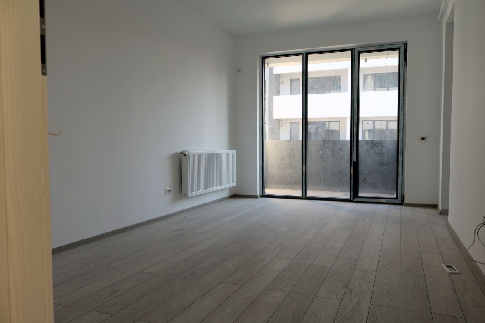 Apartament nou cu parcare - Poză 7
