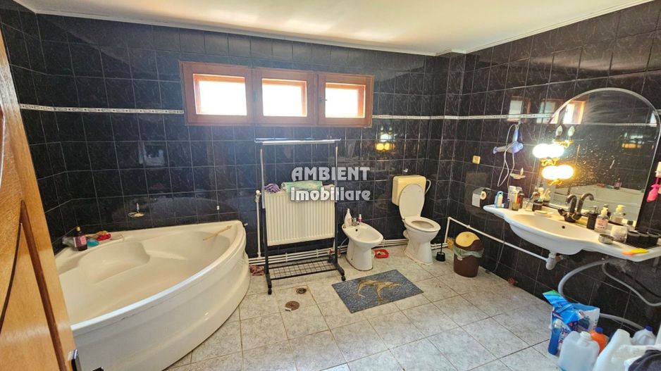 DE VANZARE sau INCHIRIERE - VILA P+1E, teren 415 mp, zona ANA IPATESCU; - Poză 5