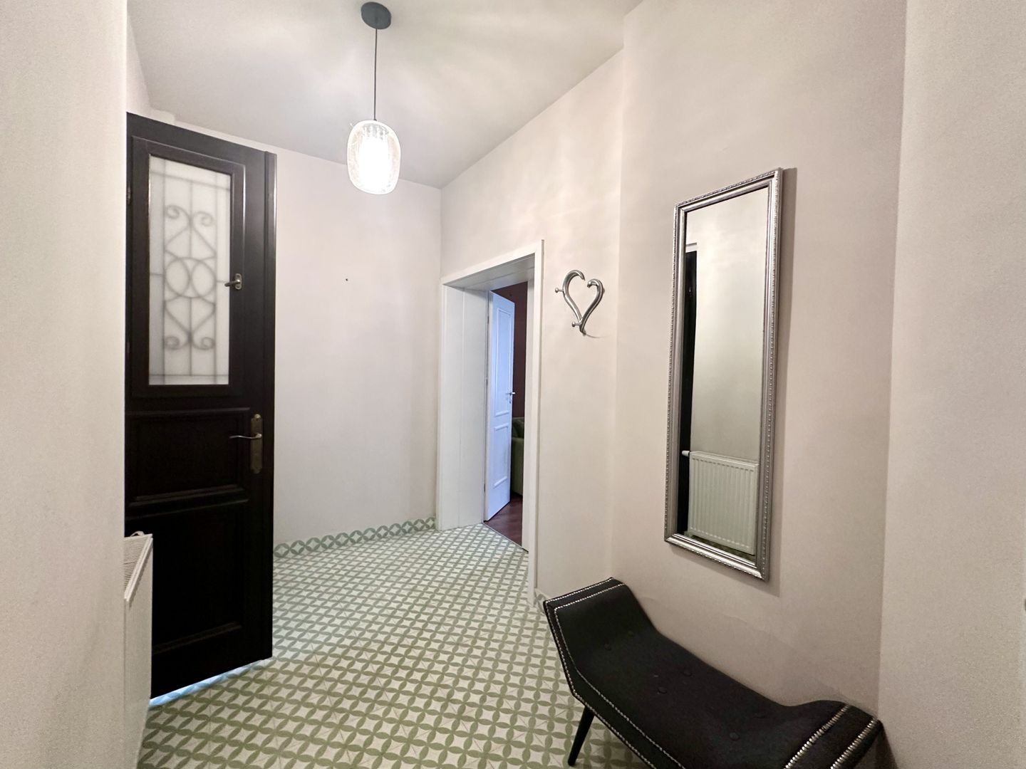 Studio boem de închiriat în zona ultracentrală a Timișoarei - Poză 7