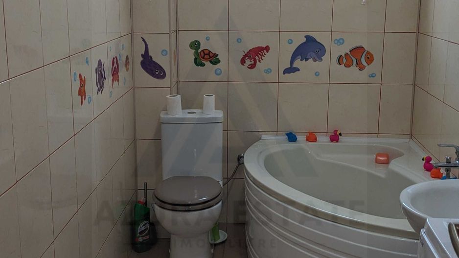 Garsoniera moderna 38 mp utili la parter  loc de parcare in Selimbar - Poză 5