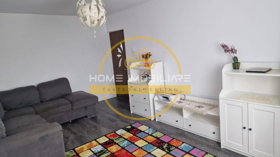 🏠 Apartament de închiriat – 3 camere, decomandat, Piața Alexandru cel Bun - Poză 1