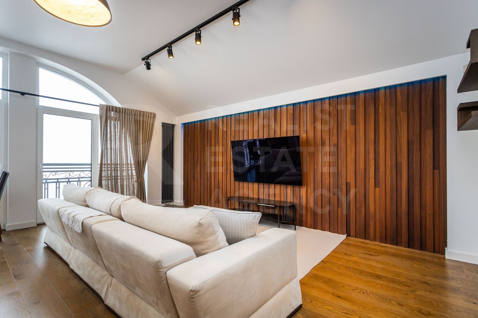 Chirie, apartament 3 camere, strada Alexandru Bernardazzi, Centru - Poză 6
