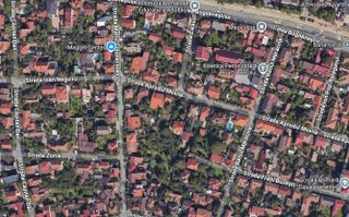 Casa din caramida pe colt cu doua fronturi stradale - Poză 2