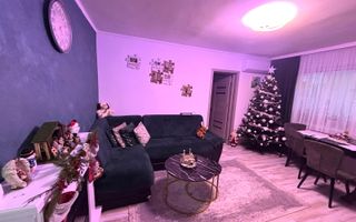 Apartament 3 camere • Zonă Universitate • 90.000 € - Poză 1