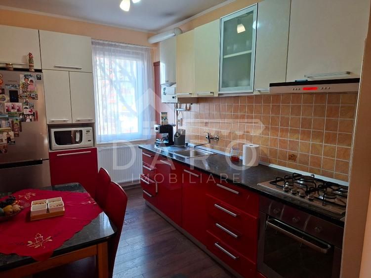 Vând apartament cu 3 camere în Tudor,strada Livezeni - Poză 6