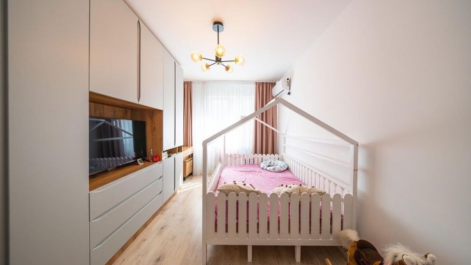 Apartament 3 camere, in mobil Lux tip boutique. Zona metrou Aparatorii Patriei. - Poză 6