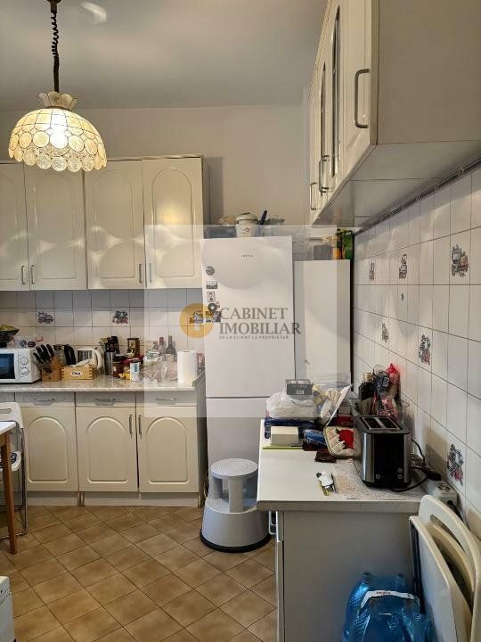Vilă Spațioasă cu 7 Camere in Domenii – Locație Excelentă - Poză 16