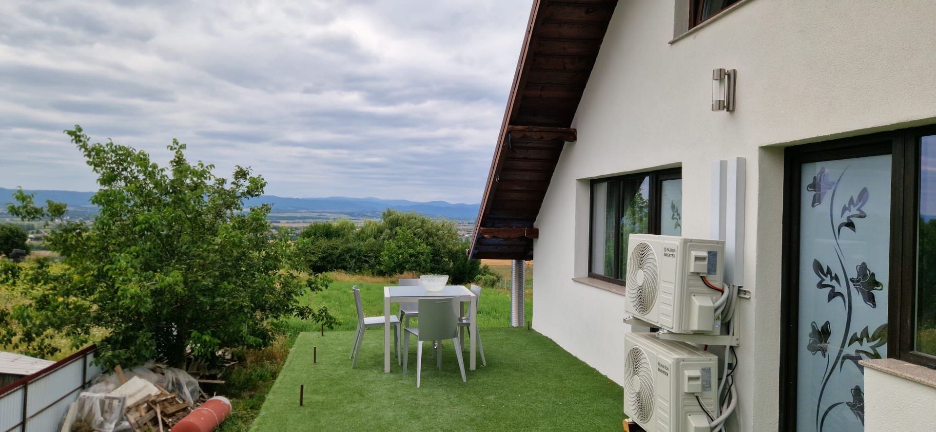 SE VINDE | Casa generoasă în Camirzani | Suceava - Poză 16